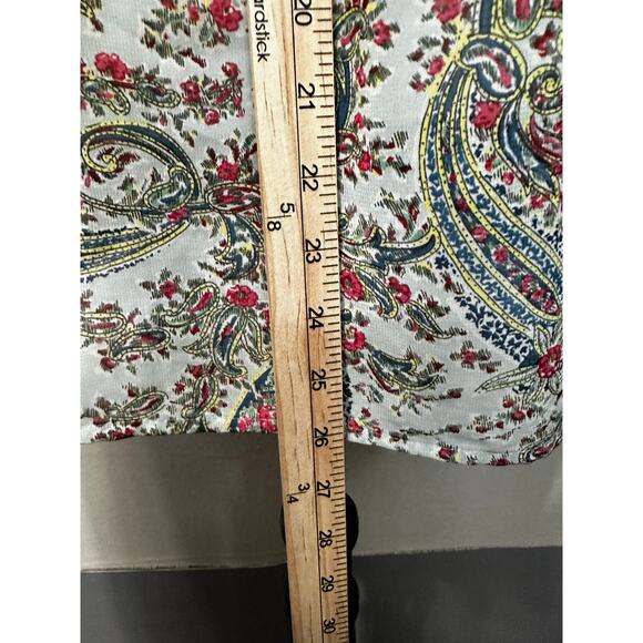 American Living Women’s Size Large Blouse V-Neck paisley florals - Picture 5 of 9